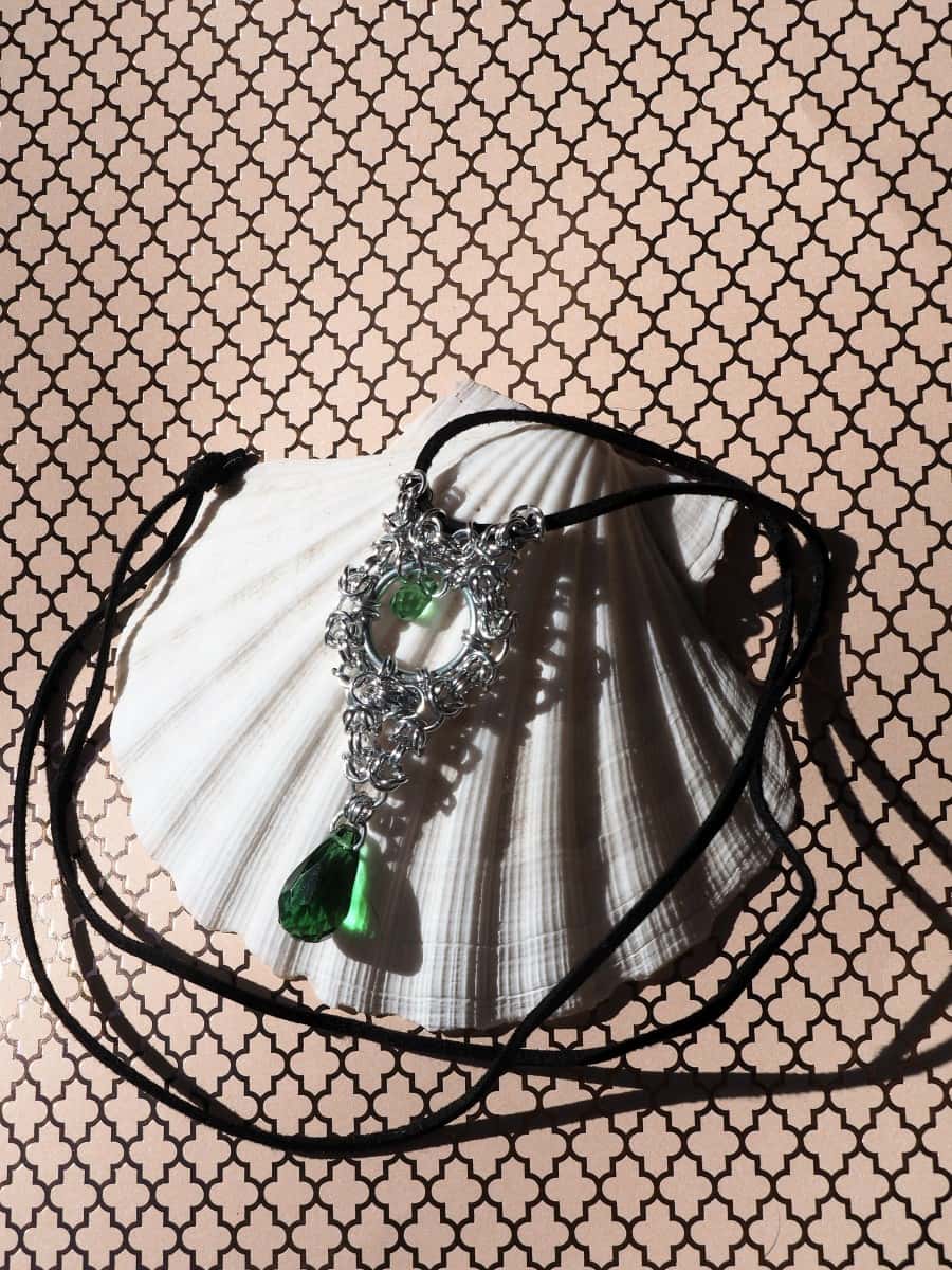 Green Shining Light - Anhänger - Halsschmuck von Chain-Elle Art's - wunderschöner Chainmaille Schmuck. Dein Schmuckstück. Necklace