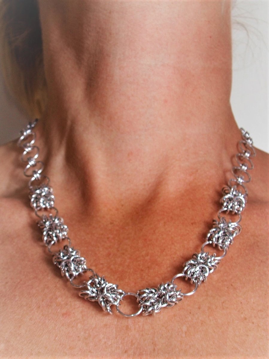 Silver Star - Halsschmuck von Chain-Elle Art's - wunderschöner Chainmaille Schmuck. Dein Schmuckstück. Necklace