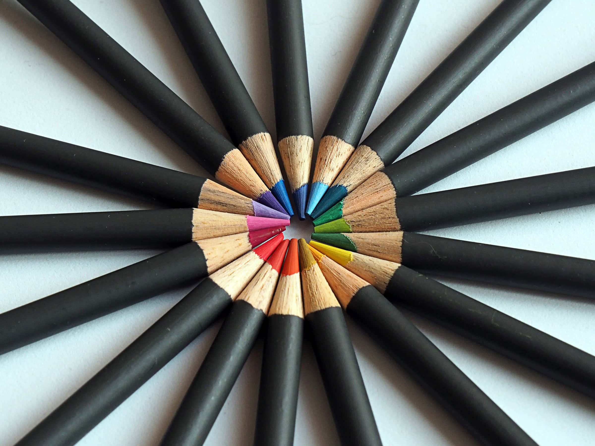 Buntstifte experimentell künstlerisch