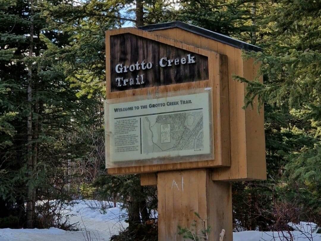 Grotto Canyon Trail