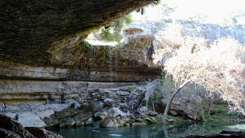 Blick auf den Wasserfall des Hamilton Pools