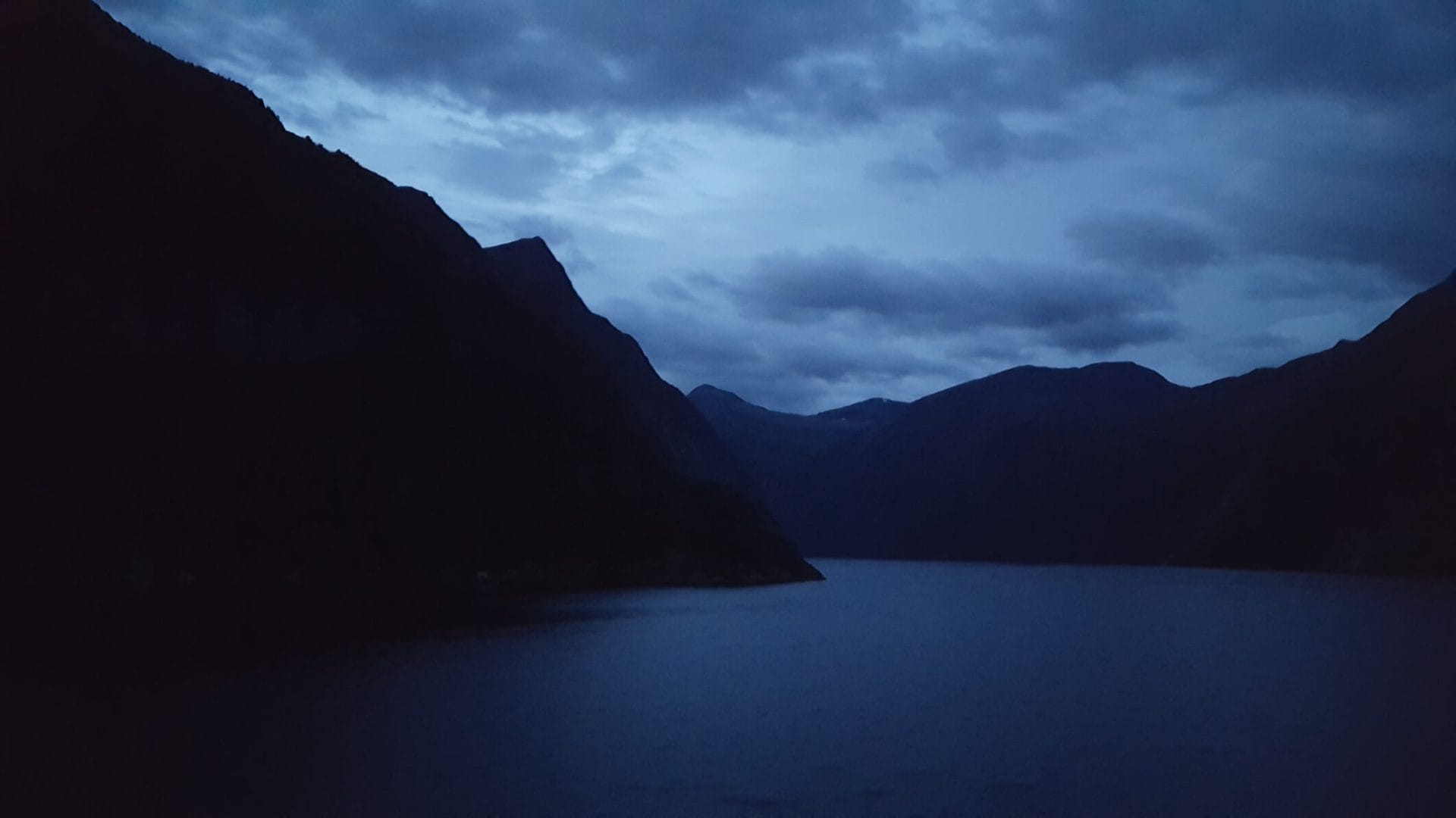 Hafeneinfahrt ins Geiranger Fjord
