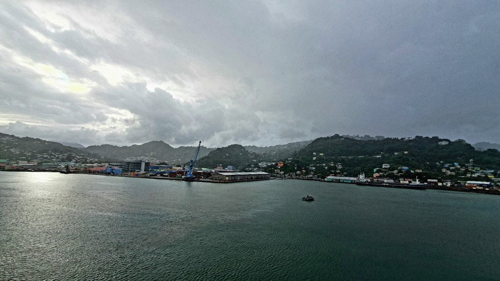 Hafeneinfahrt nach St. Lucia bei der Kreuzfahrt