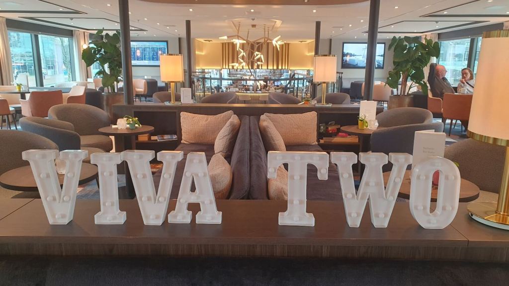 Loungebereich der Viva Two