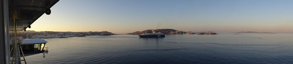 Blick von der Mein Schiff bei Sonnenaufgang