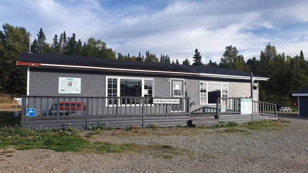 Visitor Center und Gift Shop beim Start des Alexander Murray Hiking Trail auf Neufundland