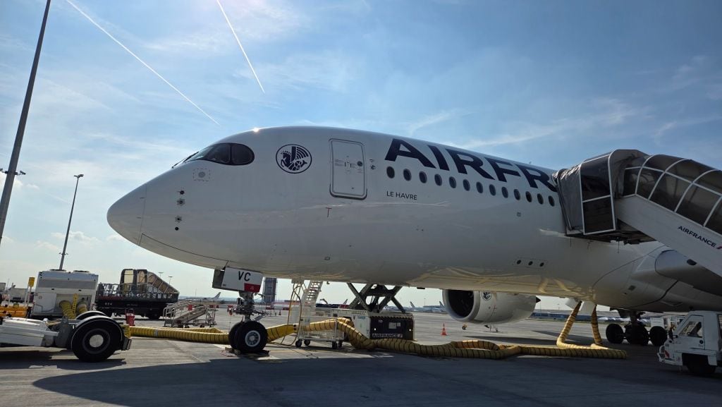 Air France Business Class A350-900 Paris Seoul
