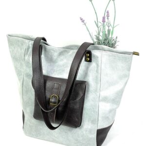 Bolso de piel con bolsillo exterior