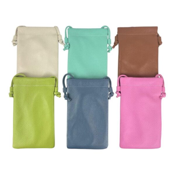 Bolsito Portamovil en Piel Italiana con Cierre de Imán y Asa Larga para Mujer - Imagen 3