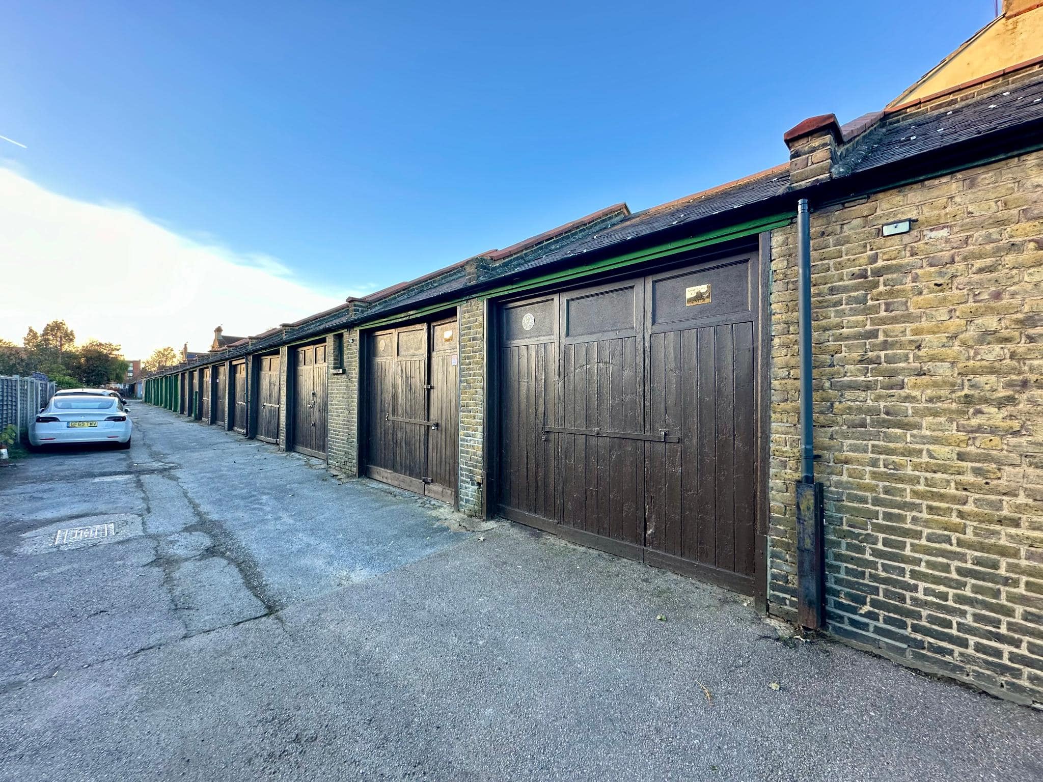 Garage to let in Southend On Sea, Essex