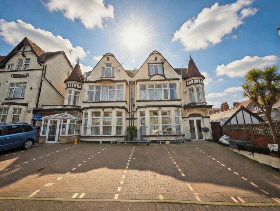 Detached for sale in Westcliff On Sea, Essex