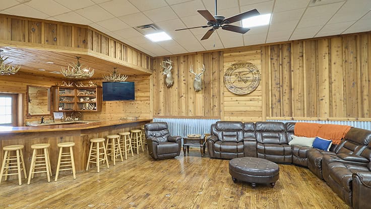 Bar area at the Choctaw Hunting Lodge Events