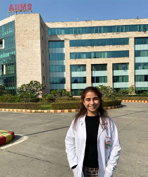 Anjali Pungotra, MBBS