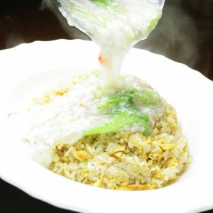 レタス入りあんかけ蟹炒飯