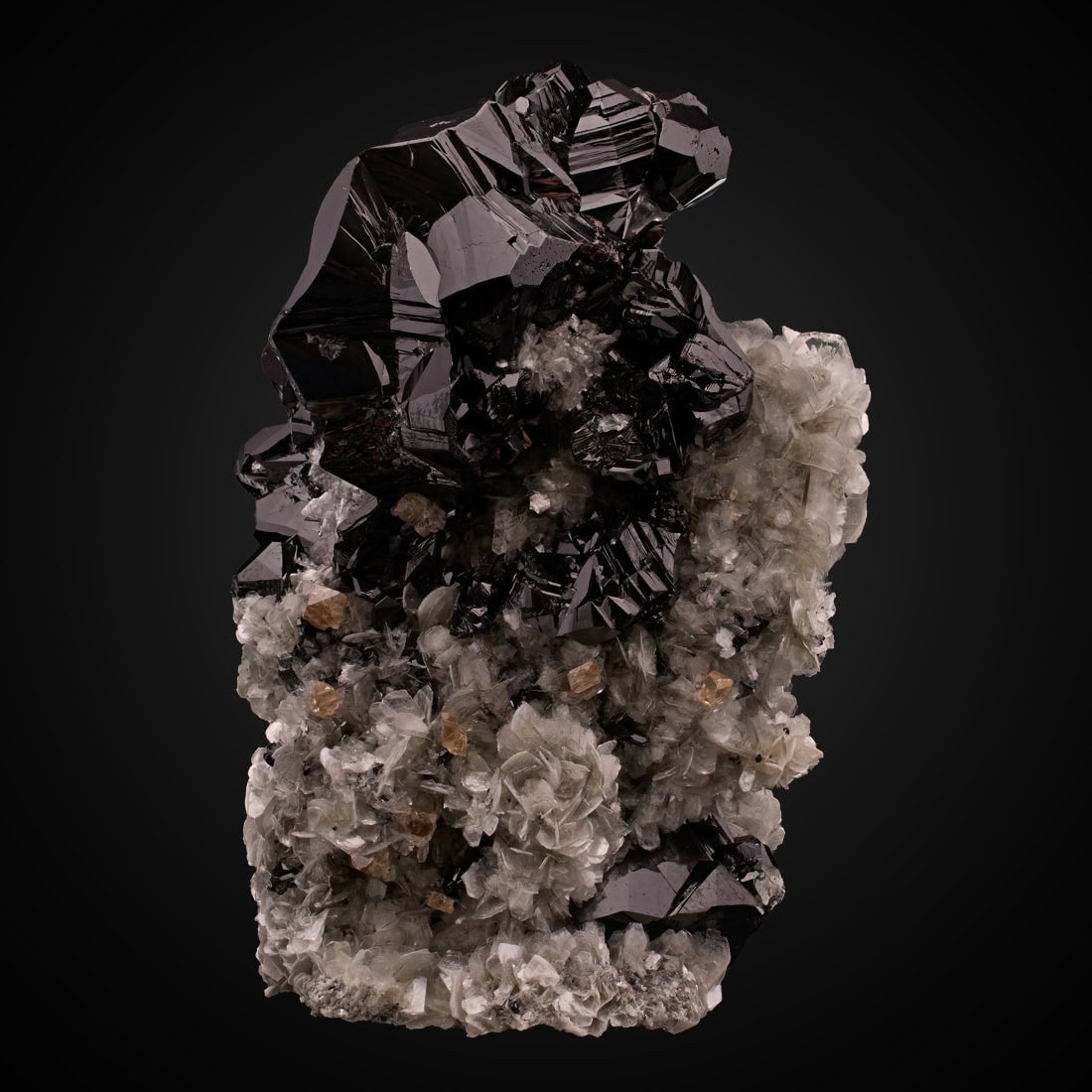 Cassiterite, Muscovite