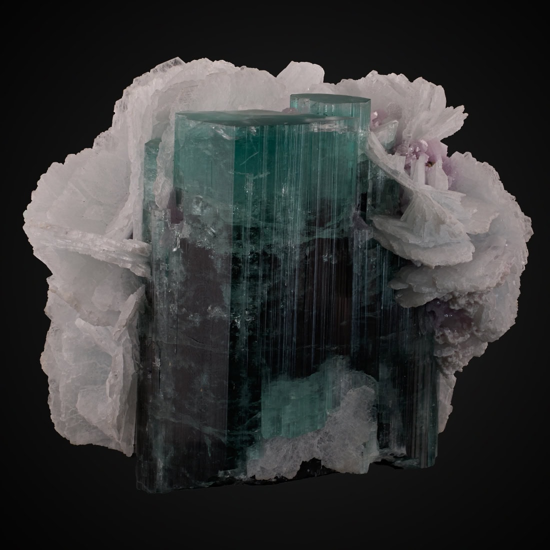 Elbaite v. Indicolite, Albite