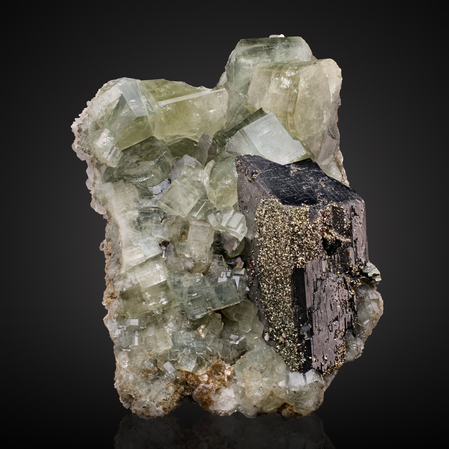 Apatite, Ferberite, Pyrite