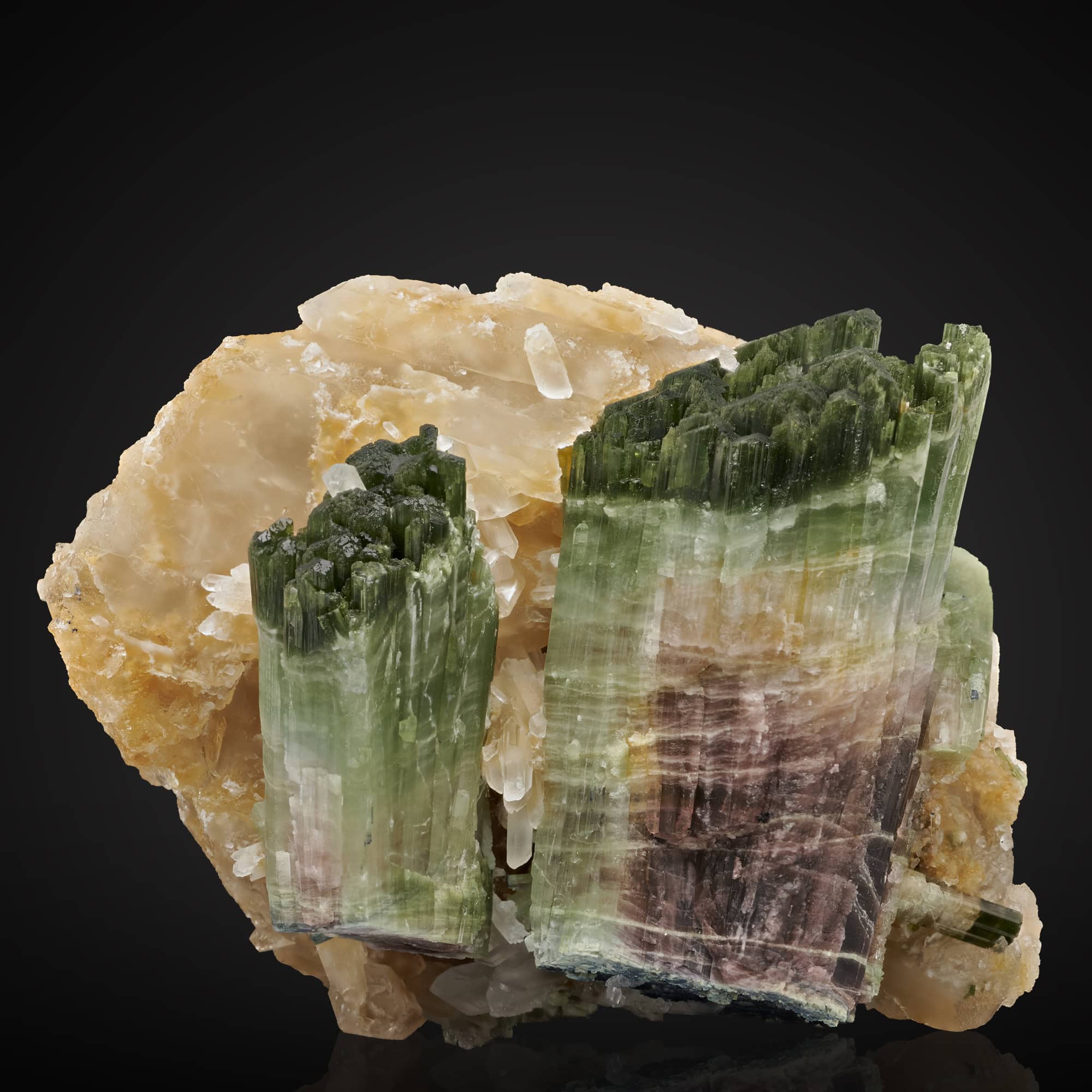 Elbaite, Quartz