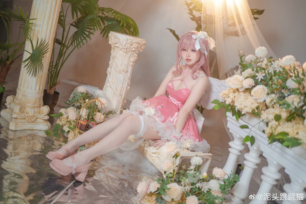 COSPLAY Nikke 桃乐丝·黎明派对@泥头跳跳猫