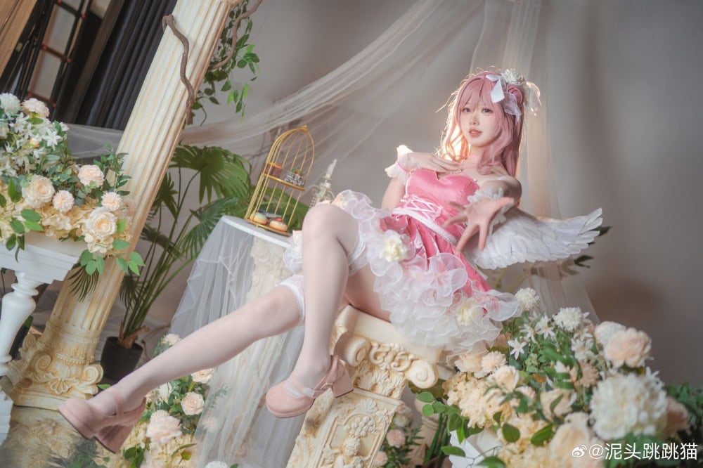 COSPLAY Nikke 桃乐丝·黎明派对@泥头跳跳猫