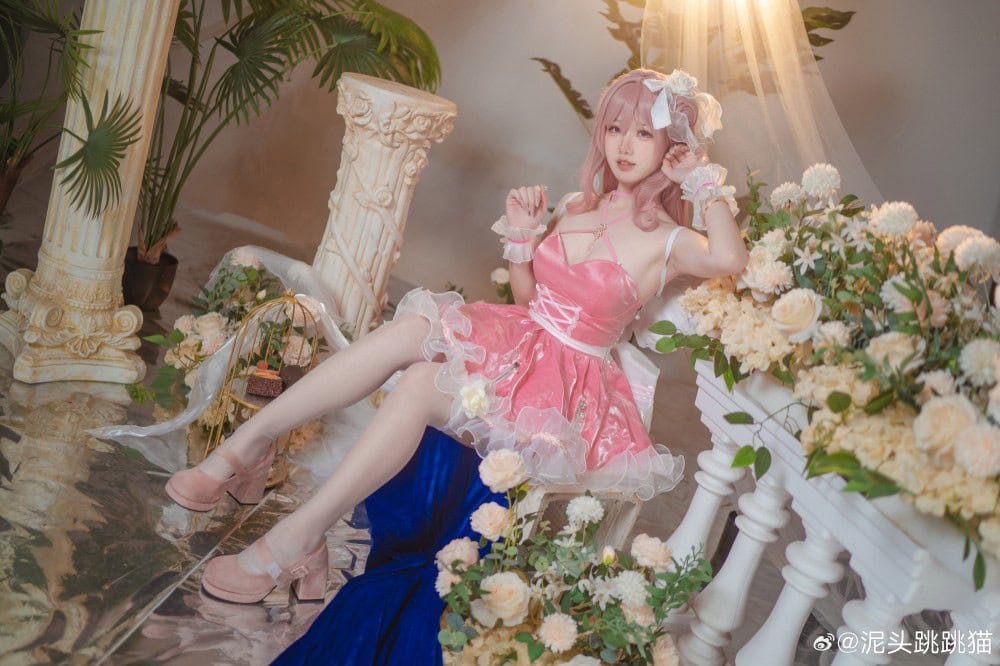 COSPLAY Nikke 桃乐丝·黎明派对@泥头跳跳猫