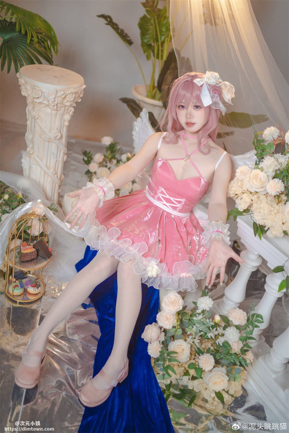 COSPLAY Nikke 桃乐丝·黎明派对@泥头跳跳猫