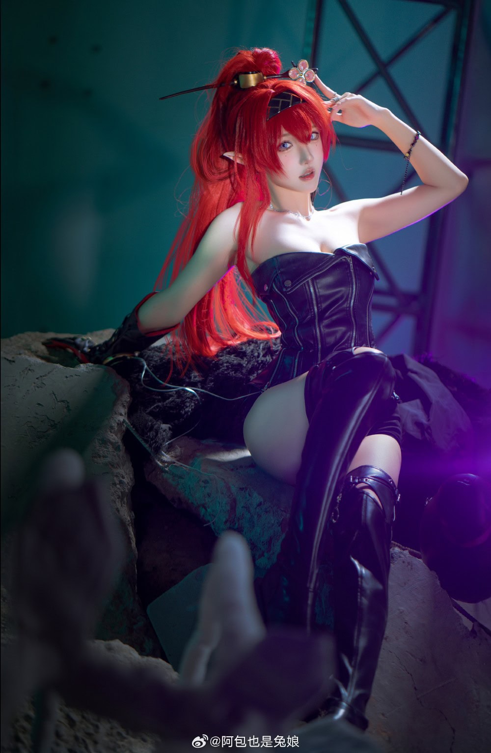 COSPLAY 有着成熟和魅惑感的少女！ 鸣潮 吟霖@阿包也是兔娘