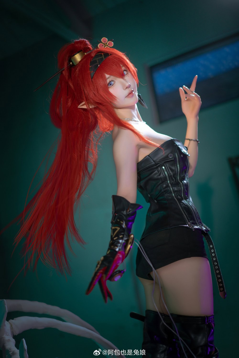 COSPLAY 有着成熟和魅惑感的少女！ 鸣潮 吟霖@阿包也是兔娘