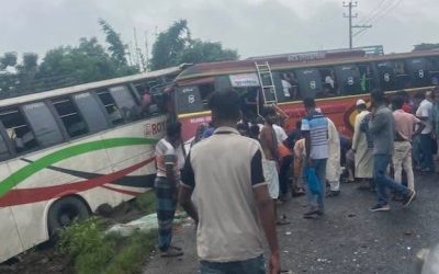 ফরিদপুরে বাসের মুখোমুখি সংঘর্ষে নিহত ৩, আহত ১৪