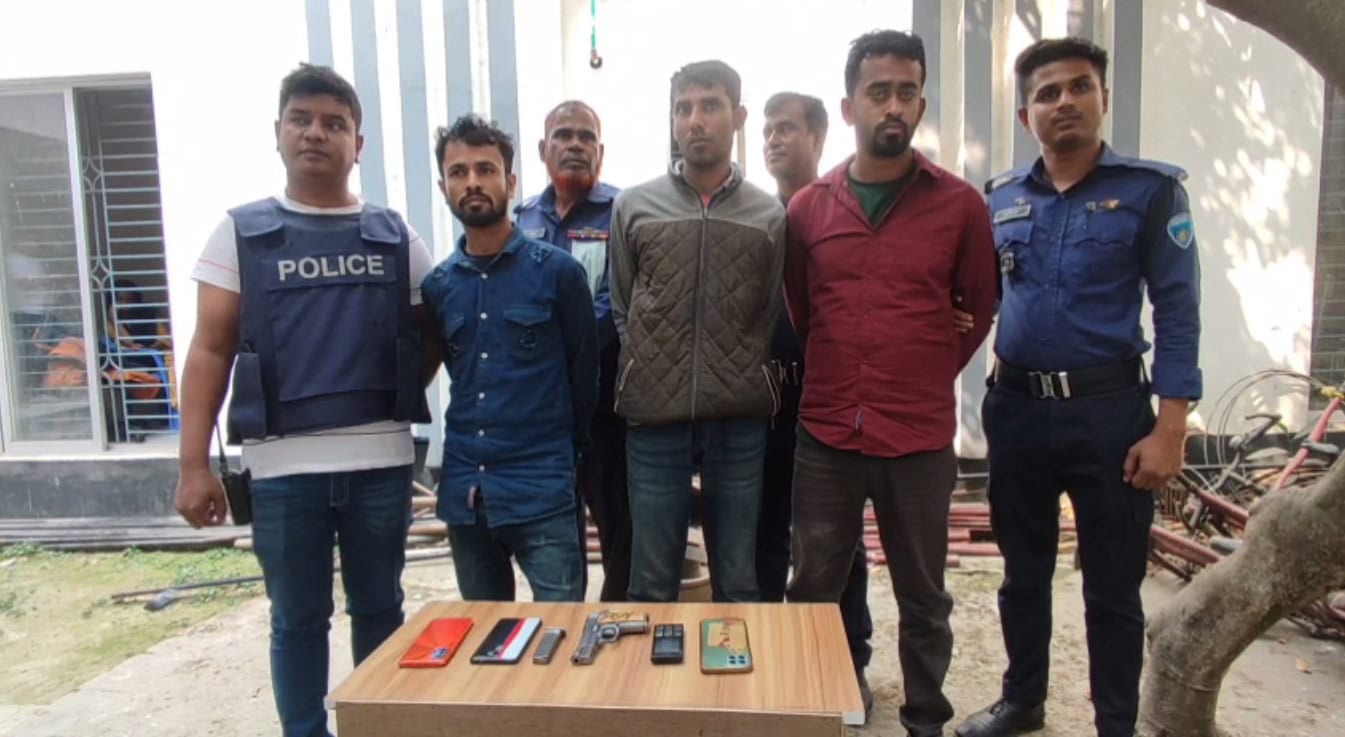 ব্রাহ্মণবাড়িয়ায় বিদেশী পিস্তলসহ ৩ যুবক গ্রেফতার