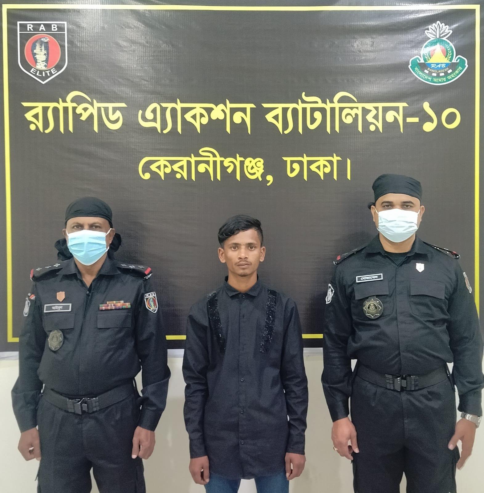 র‌্যাব-১০ এর অভিযানে রাজধানীর শ্যামপুর এলাকা হতে ০১ জন ছিনতাইকারী গ্রেফতার।