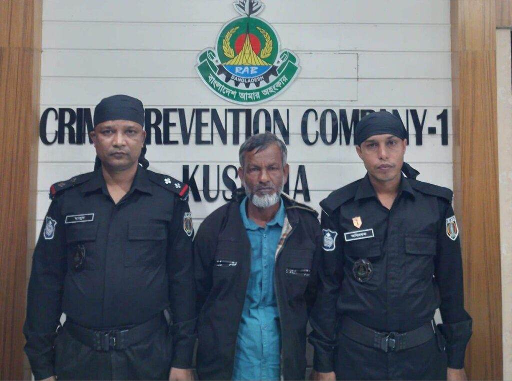 র‍্যাবের অভিযানে ৬০ বোতল ফেন্সিডিলসহ আটক-০১