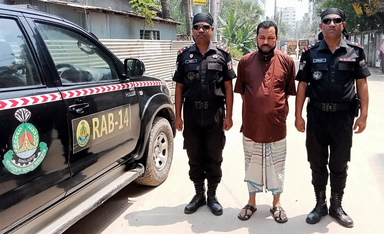 মাকে হত্যা করে ২৭ বছর ধরে পলাতক, অবশেষে গ্রেপ্তার