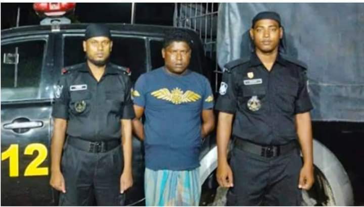 কুষ্টিয়ায় র‌্যাবের অভিযানে এক কেজি গাঁজাসহ আটক-০১