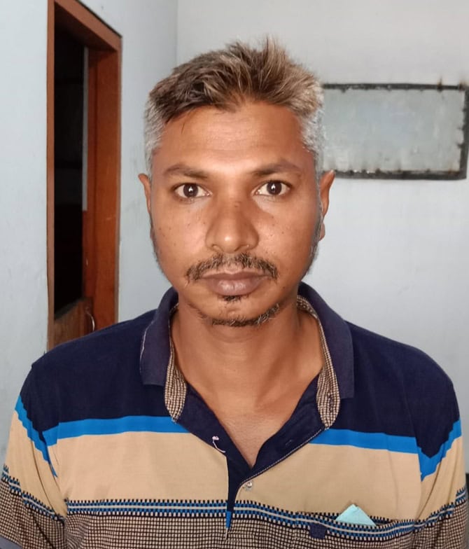 মহাদেবপুরে বাসের চাপায় চার প্রাণহানি মামলায় চালক আটক