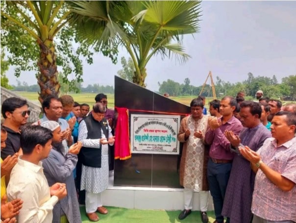 গোবিন্দগঞ্জ-গাইবান্ধা সড়কে শাকদহ সেতুর ভিত্তিপ্রস্তর স্থাপন