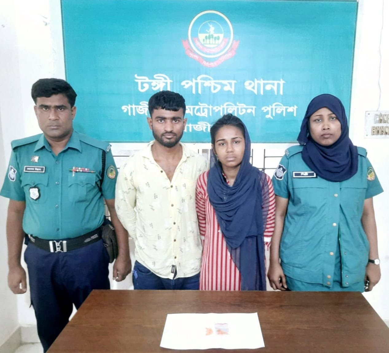 টঙ্গীতে ইয়াবা ট্যাবলেটসহ দুই মাদক কারবারি গ্রেফতার