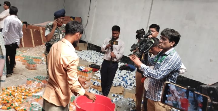 রাজধানী ডেমরায় ২৮ রকম ভেজাল শিশু খাদ্য তৈরীর কারখানায় বিএসটিআইর অভিযান