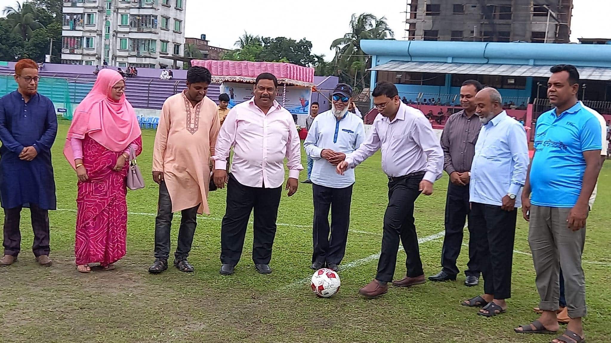 বঙ্গবন্ধু নরসিংদী জেলা ফুটবল লীগ শুরু  উদ্বোধনী ম্যাচে কারারচর ক্রীড়া চক্র জয়ী