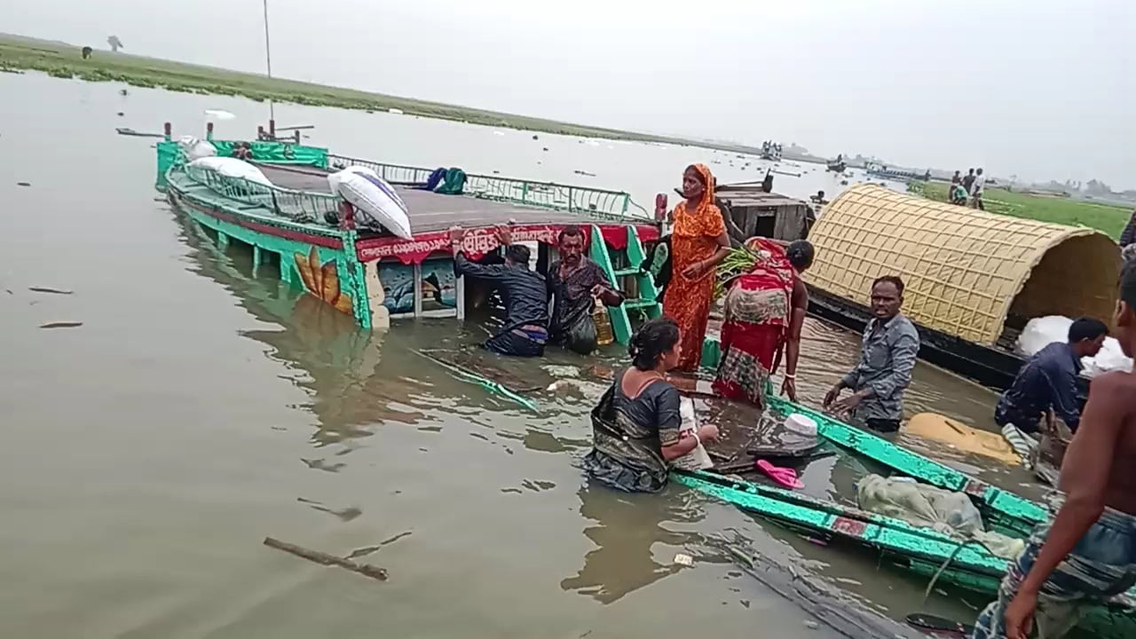 নাসিরনগরে নদীতে নৌকা ডুবি, শিশু নিহত