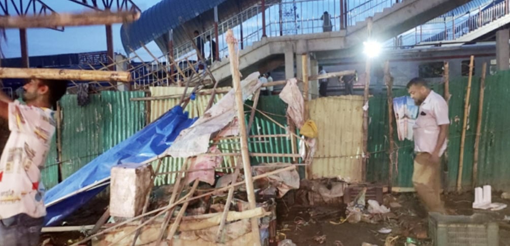 আখাউড়ায় আইনমন্ত্রীর নির্দেশের কয়েক ঘণ্টার মধ্যে ফুটপাত দখলমুক্ত শুরু