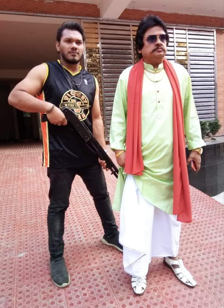 নড়াইলের কামরুল বাহার ধারাবাহিক নাটক মহাপন্ডিত- নাম ভূ‚মিকায়।