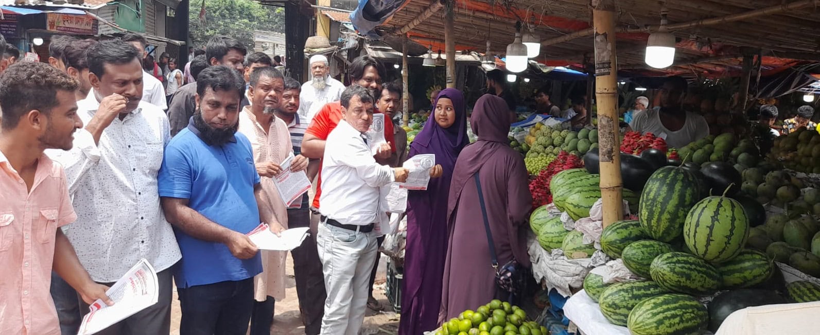 টঙ্গীতে মহানগর বিএনপির লিফলেট বিতরণ