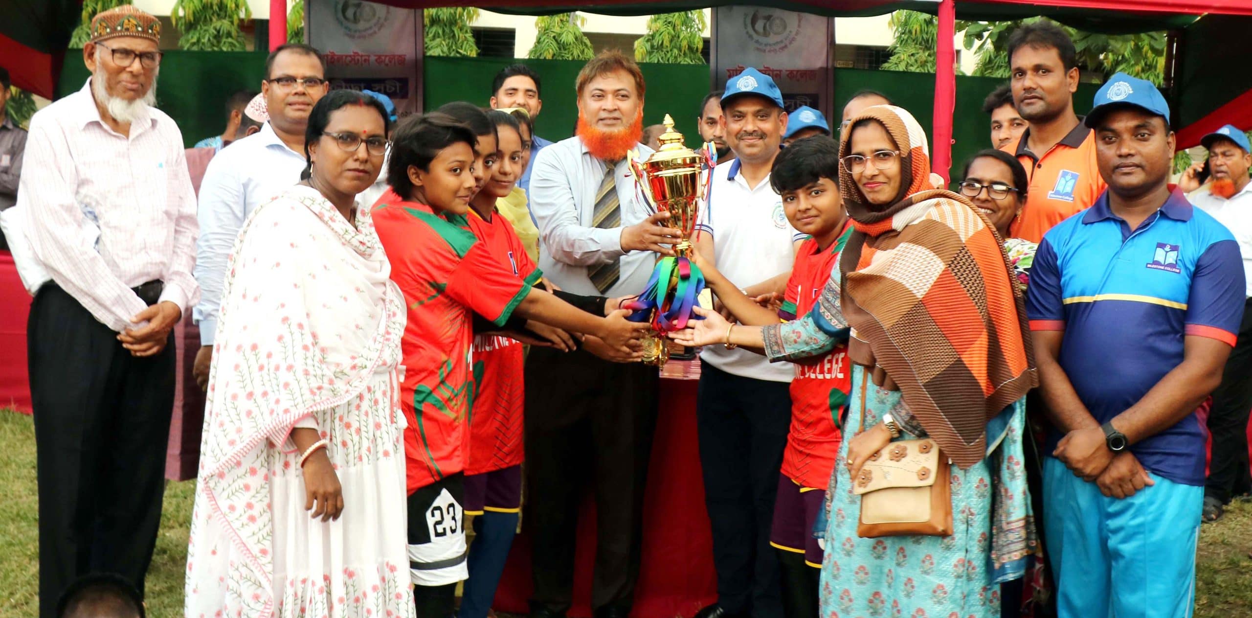 ক্রীড়া প্রতিযোগিতায় মাইলস্টোন কলেজের অনবদ্য সাফল্য