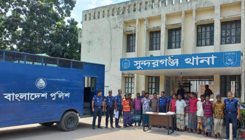 সুন্দরগঞ্জে মাদক দ্রব্য উদ্ধার অভিযান কালে জুয়ারী আটক