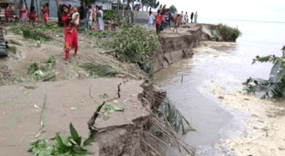 মেঘনা ও তেঁতুলিয়ায় বালু উত্তোলনে দিন দিন হুমকির মুখে ভোলা শহর!