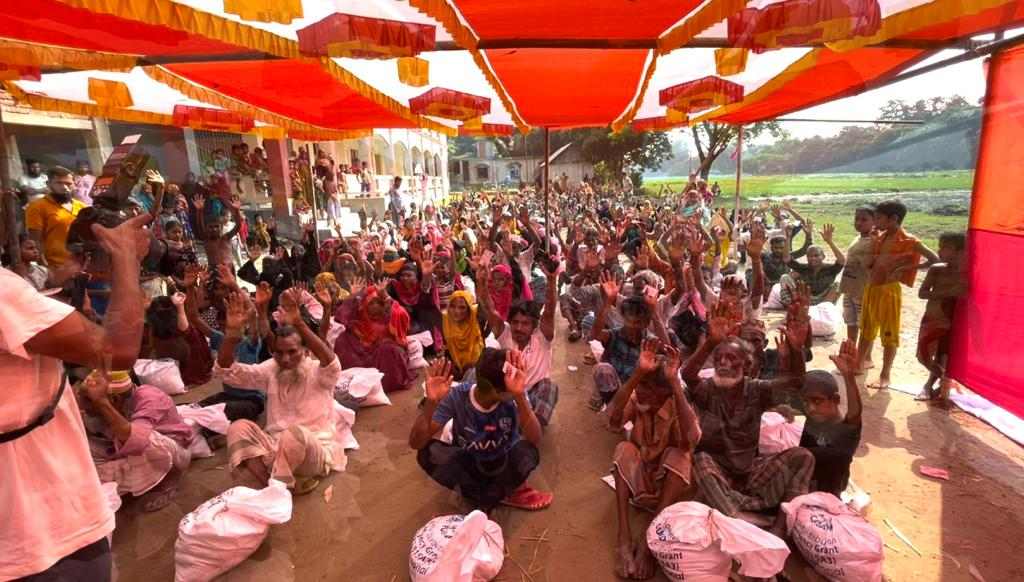 অক্টোবর  সার্ভিস মাস  উপলক্ষে লায়ন্স ক্লাবস ইন্টারন্যাশল ৩১৫ এ-৩  এর উদ্যোগে ব্যাপক ত্রান সামগ্রী  বিতরন