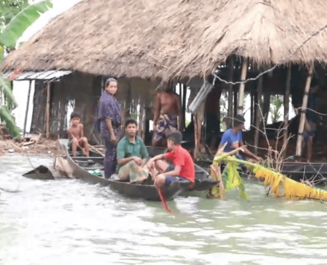 সিকিমে তিস্তা অংশে বাধ ভেঙে ৫০ হাজার অধিক  মানুষ পানি বন্দি