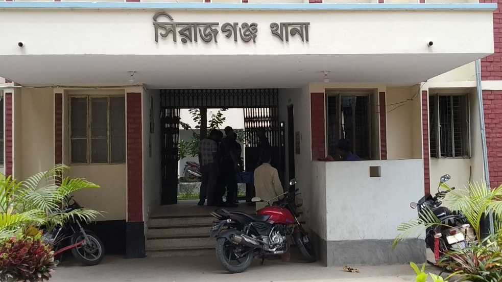 গরু লুট করতে গিয়ে গণধোলাই, হাসপাতালে তিন ডাকাত