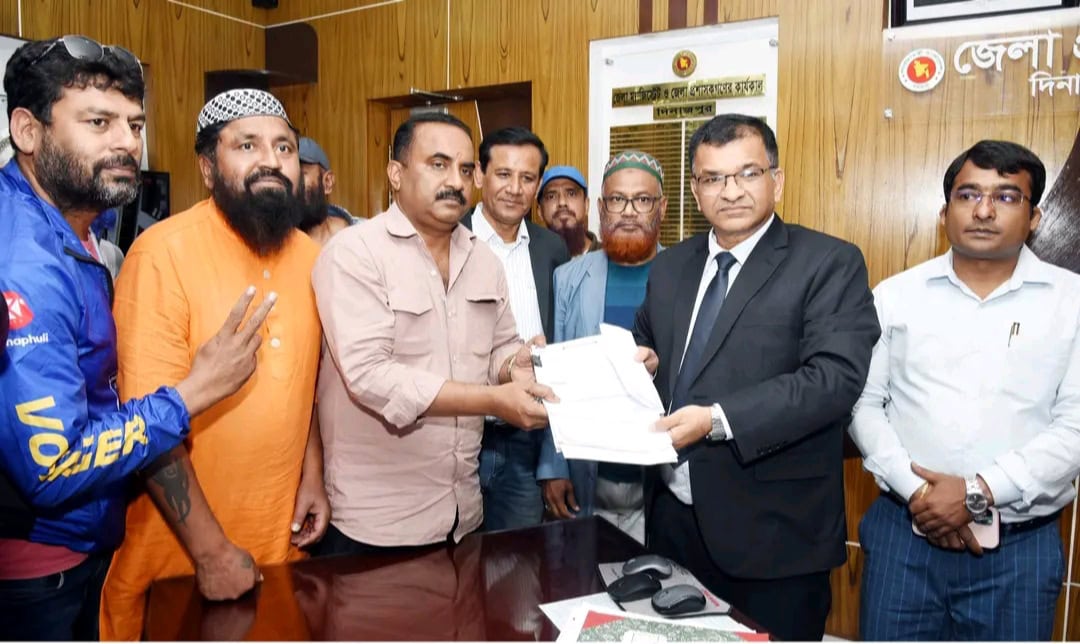 দিনাজপুর সদর-৩ আসনে স্বতন্ত্র প্রার্থী হিসেবে মনোনয়ন ফরম জমা দিলেন বিশ্বজিৎ ঘোষ কাঞ্চন